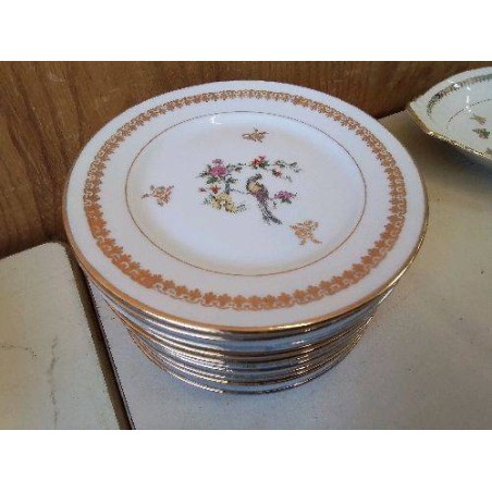 LOT DE 11 ASSIETTES A DESSERT EN PORCELAINE DE LIMOGE 