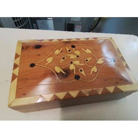 BOITE EN BOIS MARQUETÉ 
