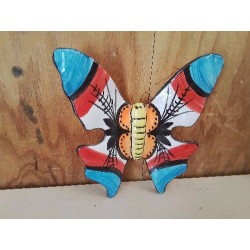 PAPILLON EN PORCELAINE