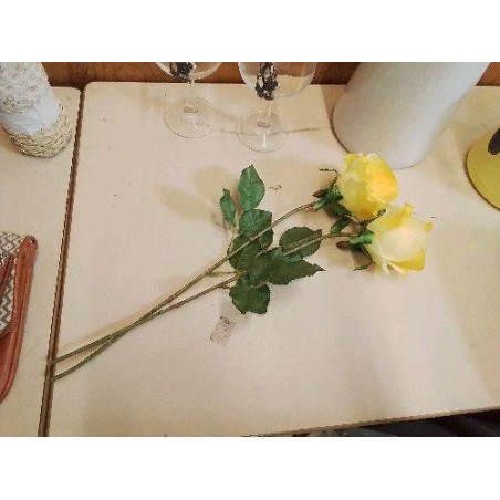 FAUSSE ROSE JAUNE