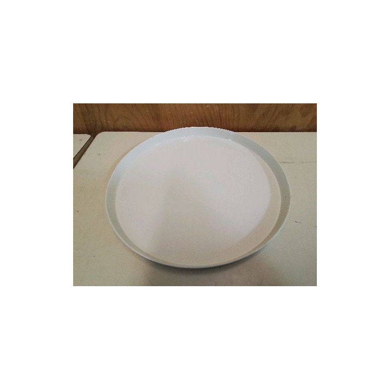 PLATEAU EN FER BLANC