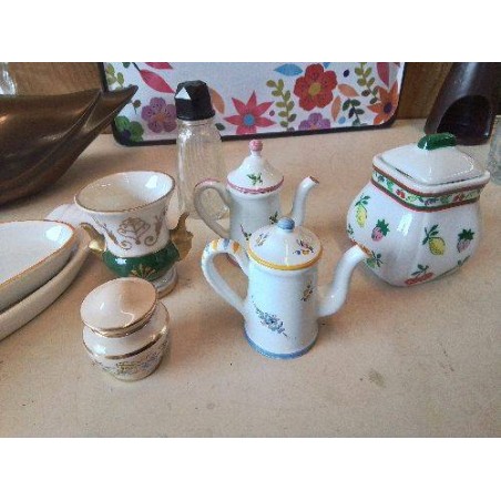 OBJET EN PORCELAINE 