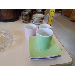 LOT DE 3 PETITE TASSES 