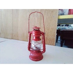 LAMPE À HUILE TEMPÊTE ROUGE 
