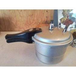 PETITE COCOTTE À VAPEUR
