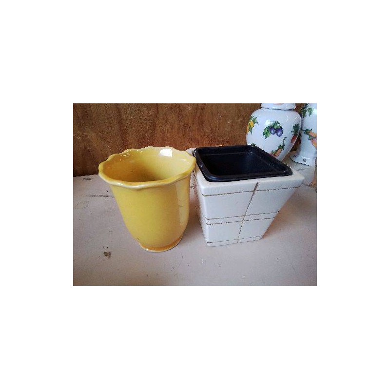 CACHE POT 