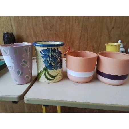 CACHE POT 
