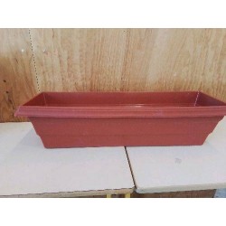 JARDINIÈRE EN PLASTIQUE 