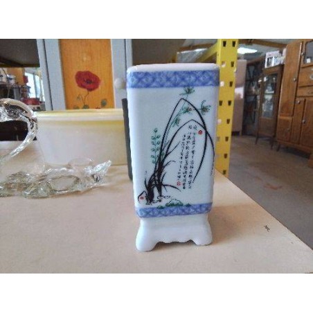 PETIT VASE ASIATIQUE 