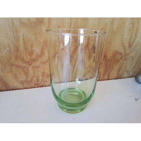 VASE EN VERRE