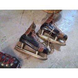 PATINS À GLACE ANCIENS