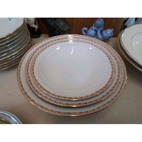 LOT DE 3 PLAT EN PORCELAINE BORDURE DORÉ 