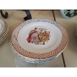 ASSIETTE PLATE/CREUSE AVEC DECORATION BORDURE DORÉ 