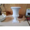 VASE TYPE MEDICIS EN PORCELAINE