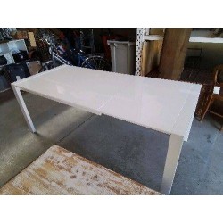 TABLE DE SALLE A MANGER BLANCHE METALIQUE 