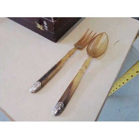 COUVERT À SALADE EN RESINE 