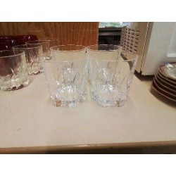 LOT DE 4 VERRES A WHISKY 