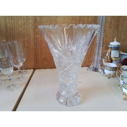 VASE EN CRISTAL 
