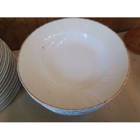 LOT DE 6 ASSIETTES EN PORCELAINE 
