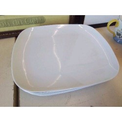 LOT DE 4 ASSIETTES RECTANGULAIRE 