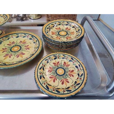 ASSIETTE HENRIOT QUIMPER MOTIF FLORAL 