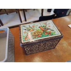 BOÎTE DE RANGEMENT AUX MESANGES