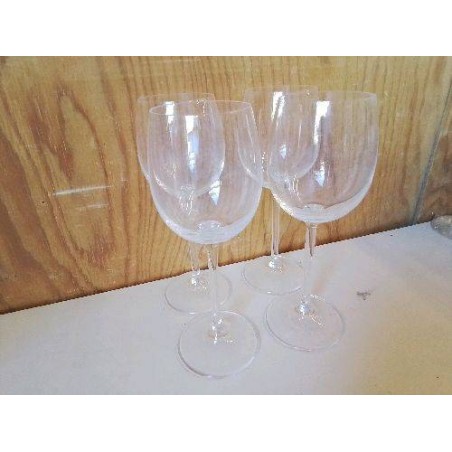LOT DE 4 VERRES A PIEDS 