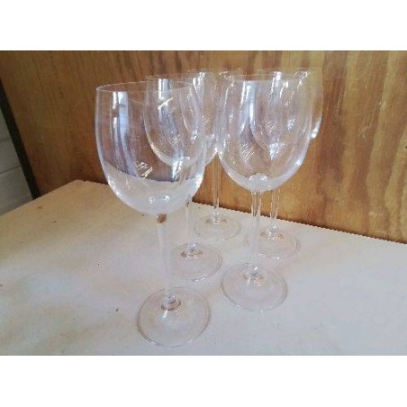 LOT DE 5 VERRES A PIEDS 