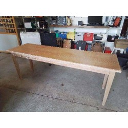 TABLE DE SALLE À MANGER 