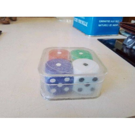 LOT DE 4 DES 