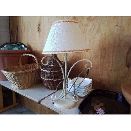 LAMPE EN FER FORGÉ 