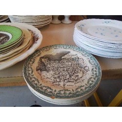 LOT DE 4 ASSIETTES À DESSERT SERGUEMINES