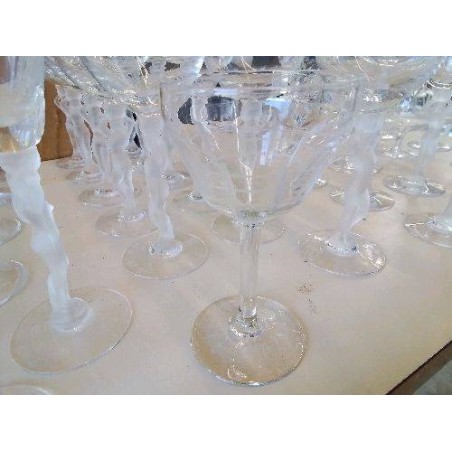 VERRE A VIN CISELÉ