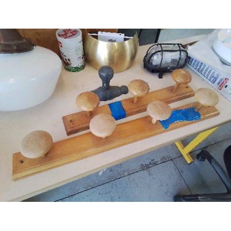 PORTE MANTEAU EN BOIS 
