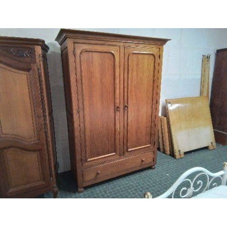 ARMOIRE EN PIN