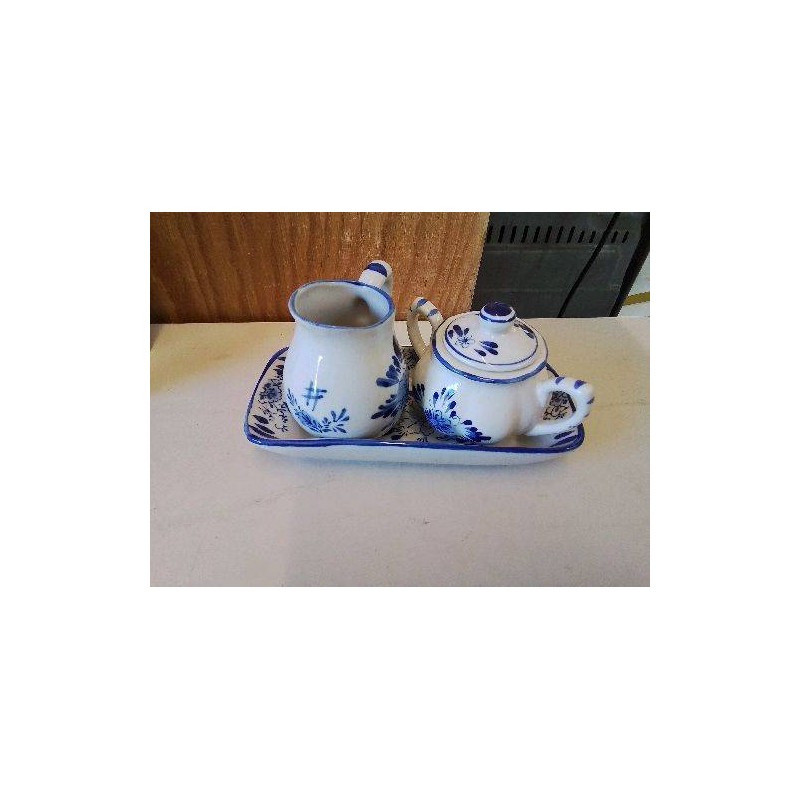 ENSEMBLE EN PORCELAINE 