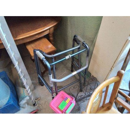 DEAMBULATEUR LEGER