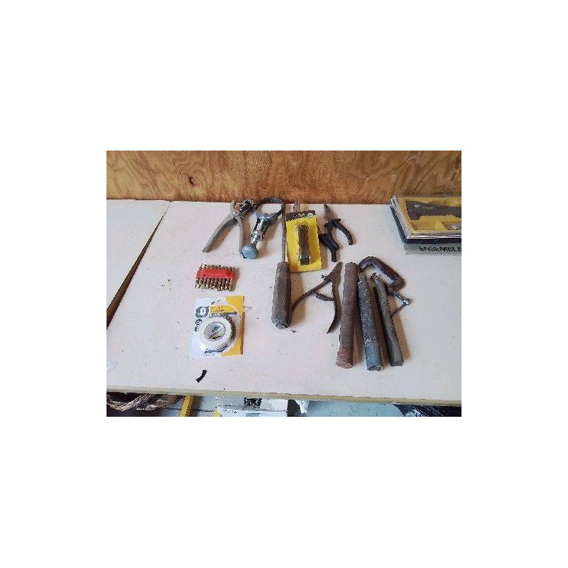 OUTILS DE BRICOLAGE 