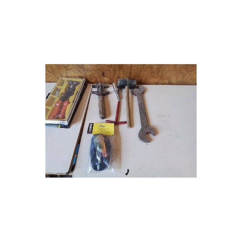 OUTILS DE BRICOLAGE 