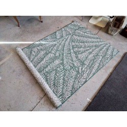 TAPIS MOTIF FEUILLES DE  DPALMIER 
