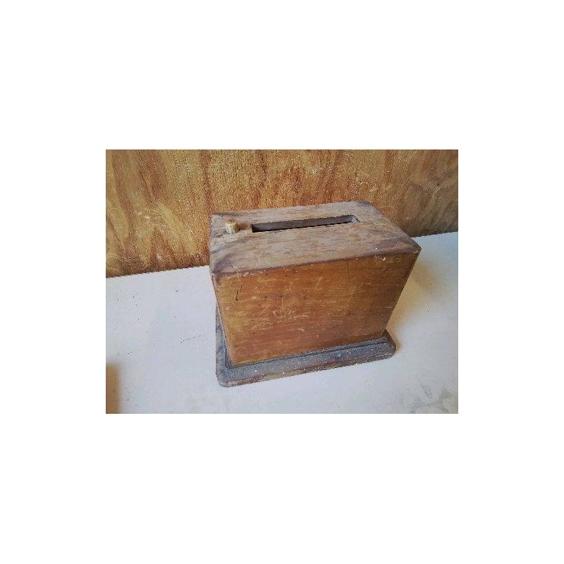 DISTRIBUTEUR DE CIGARETTE 