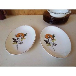 PAIRE DE RAVIER SARGUEMINES MOTIF FLORAL 