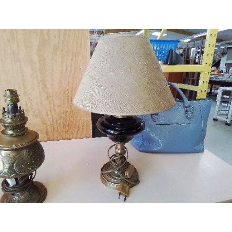 LAMPE EN LAITON 