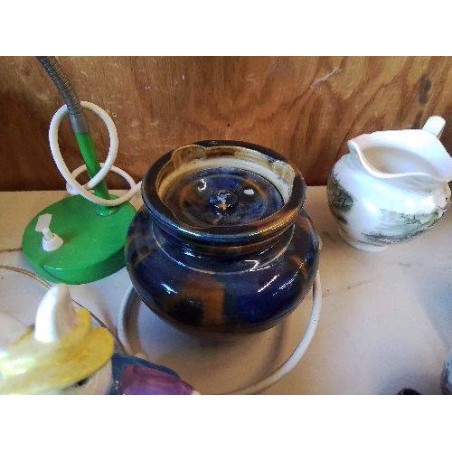 POT AVEC SON COUVERCLE 