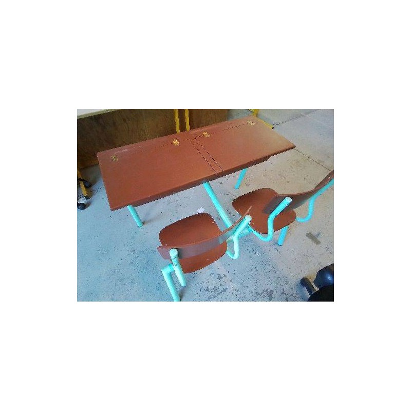 BUREAU D’ECOLUER RELOOKÉE 