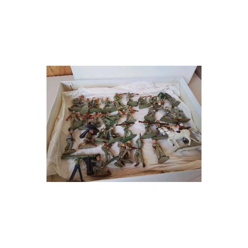 LOT DE FIGURINE STARLUX 