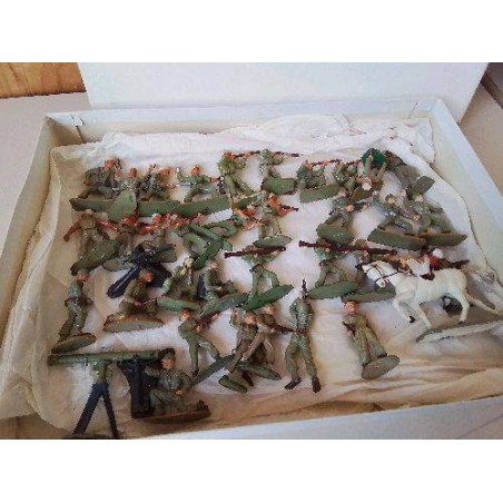 LOT DE FIGURINE STARLUX 