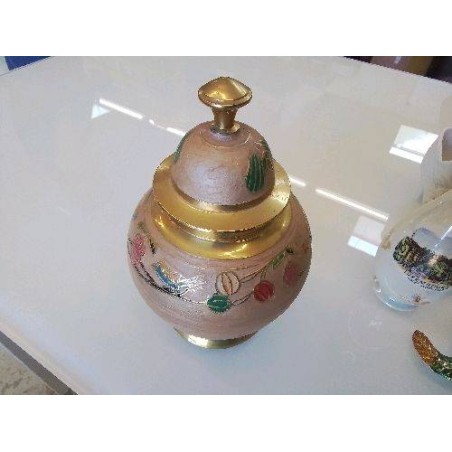 VASE EN LAITON 