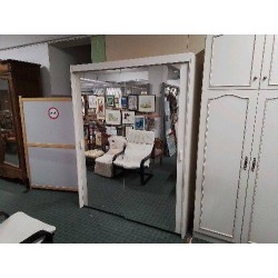 ARMOIRE BLANCHE PORTE 