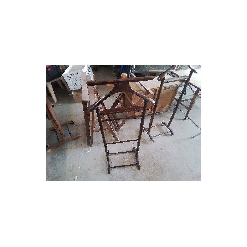 VALET DE CHAMBRE